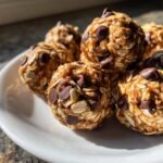 Healthy Peanut Butter Chocolate Oat Balls