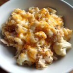 Healthy Crockpot Cauliflower Mac & Cheese with Chicken