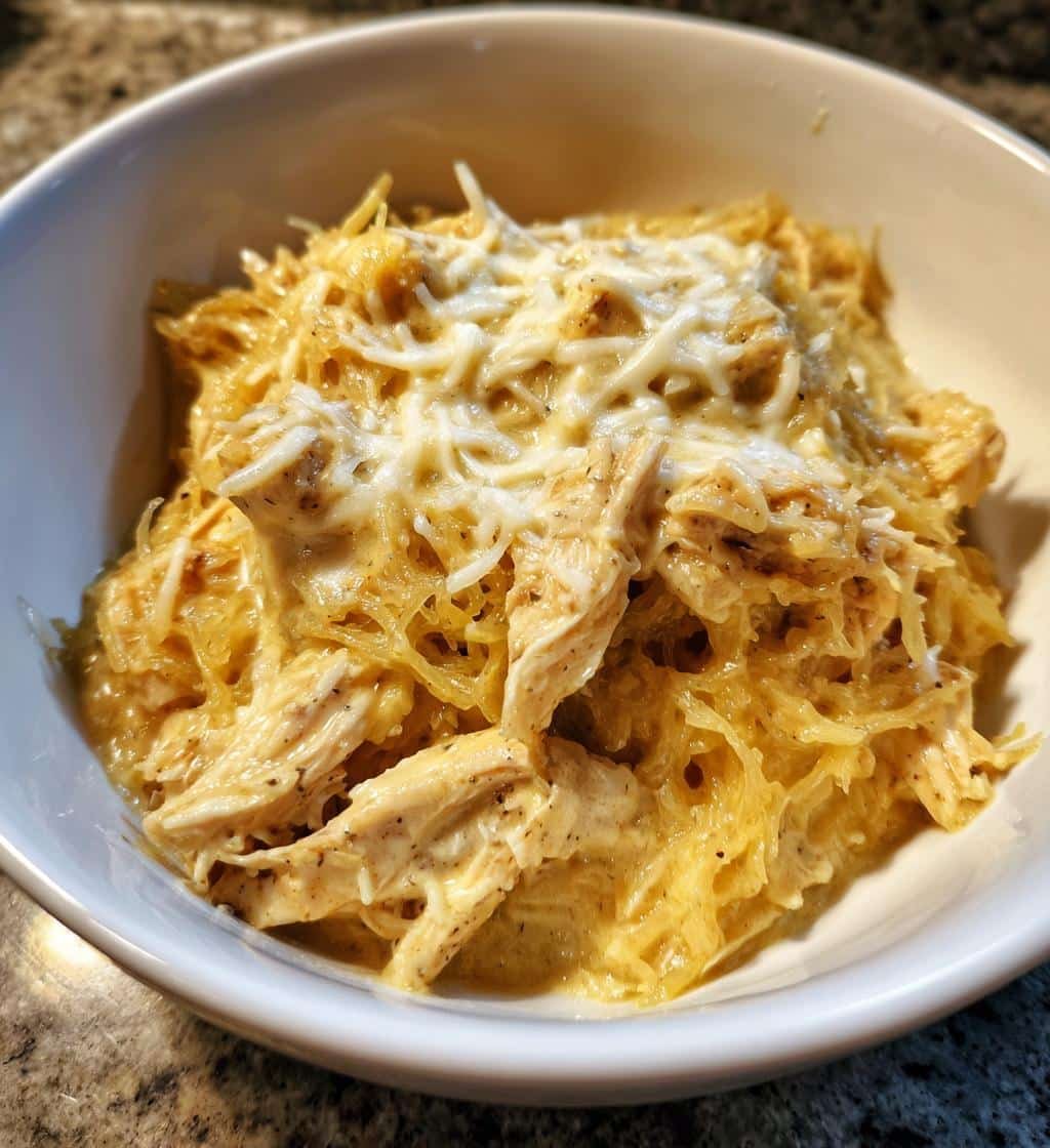 Healthy Crockpot Chicken Alfredo Spaghetti Squash