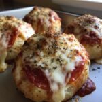 QUICK Cheesy pepperoni Pizza Bombs