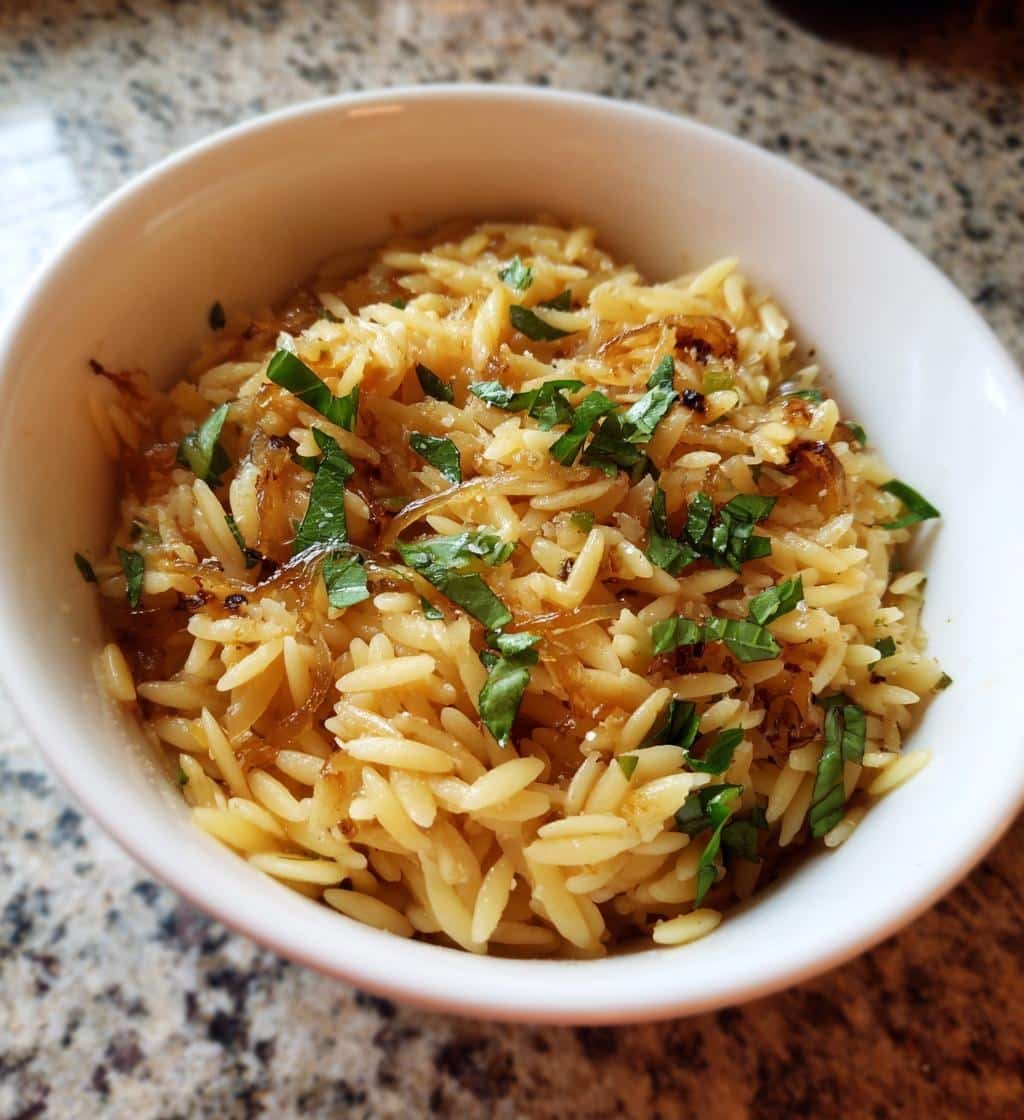 Healthy Caramelized Onion Orzo in 30 Minutes – Irresistible Comfort! 4 Healthy Caramelized Onion Orzo with Fresh Herbs - detail 1