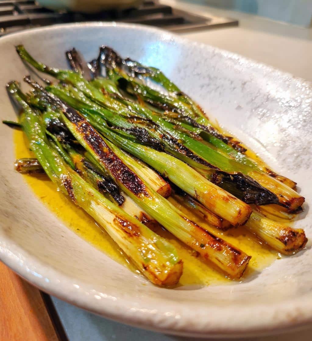 Healthy Roasted Spring Onions (Charred Simple) - detail 1