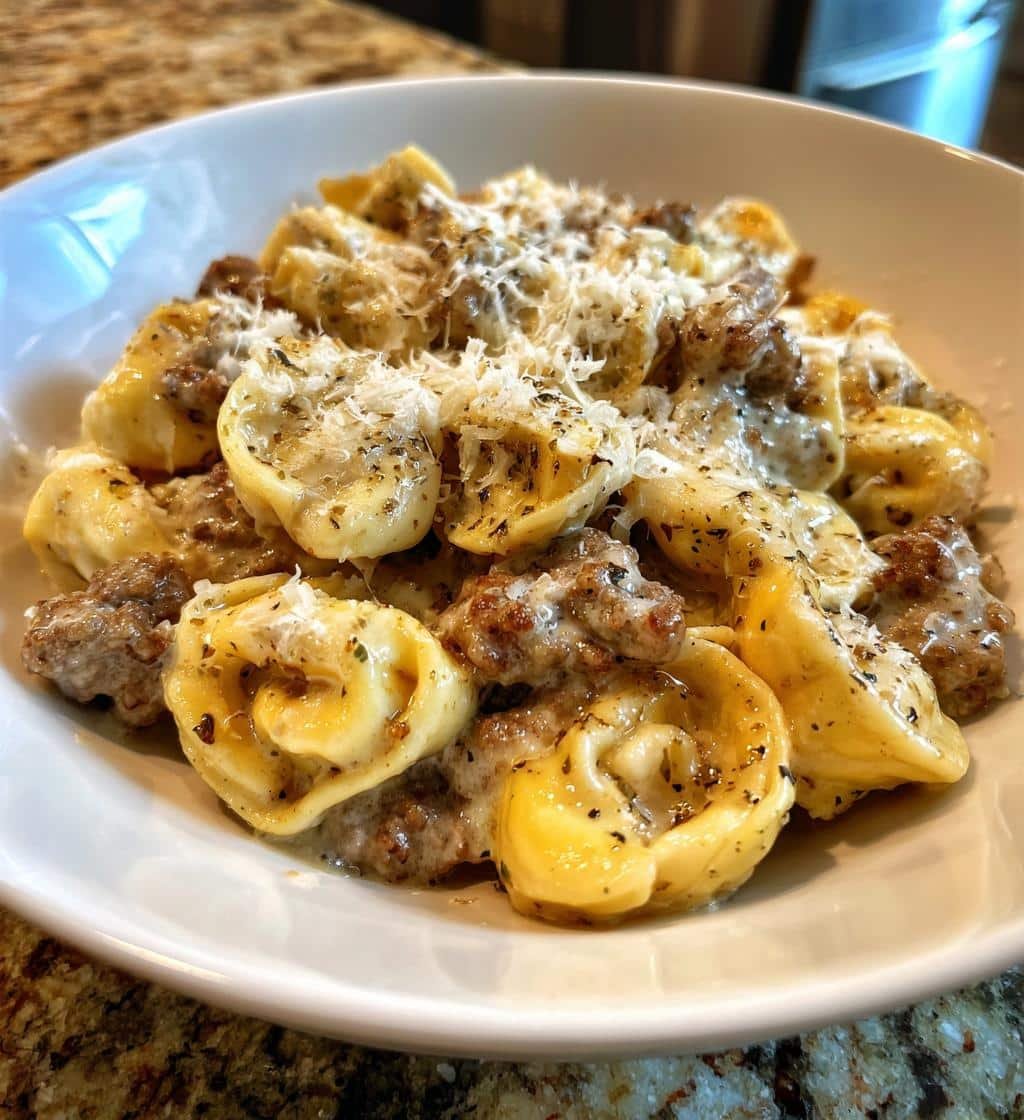Cheesy Ground Beef Tortellini in Creamy Garlic Herb Parmesan Sauce - detail 1