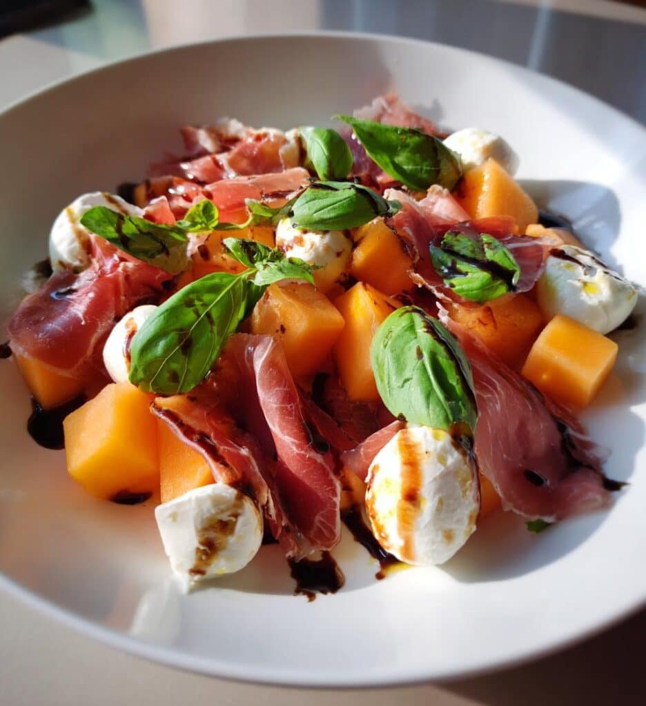 Healthy Melon Prosciutto Caprese Salad