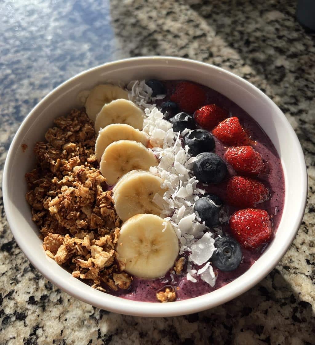 5-Minute Healthy Acai Bowl Recipe That Tastes Like Heaven 4 Healthy Acai Bowl (Homemade) - detail 1