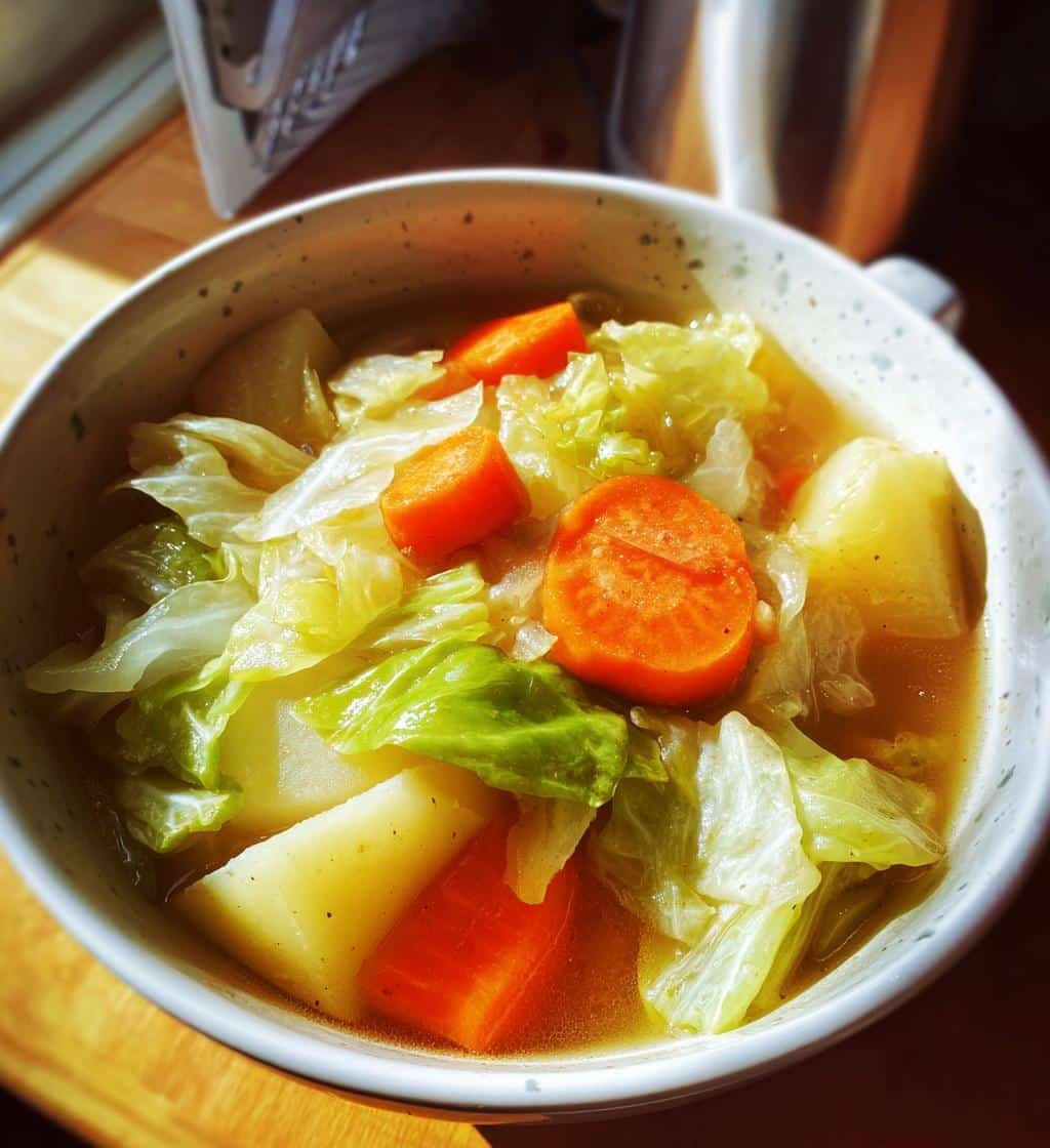 Easy 25-Minute Healthy Cabbage & Potato Soup for Effortless Meal Prep 4 Healthy Cabbage & Potato Soup For meal prep - detail 1