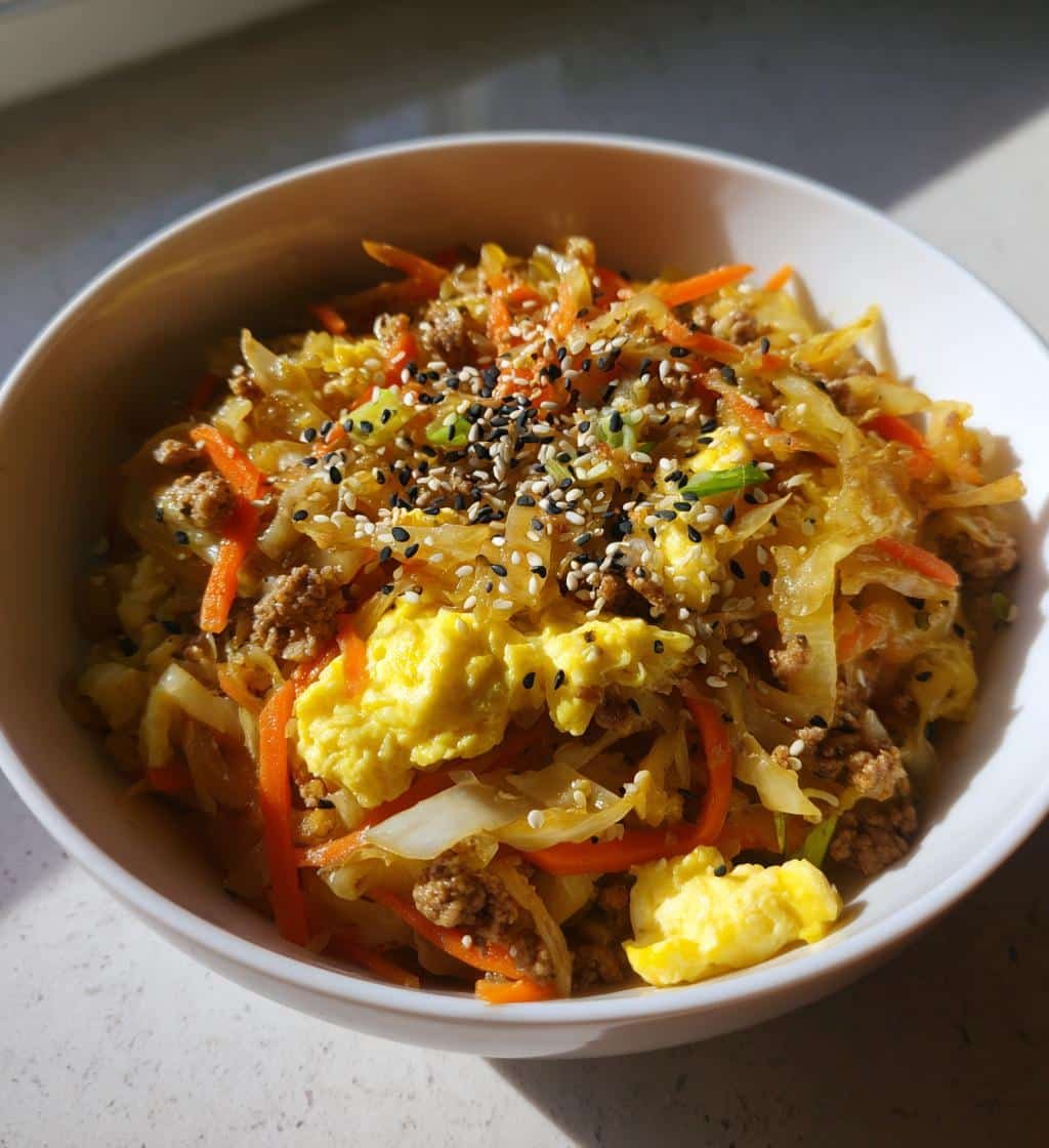 Healthy Egg Roll in a Bowl For meal prep